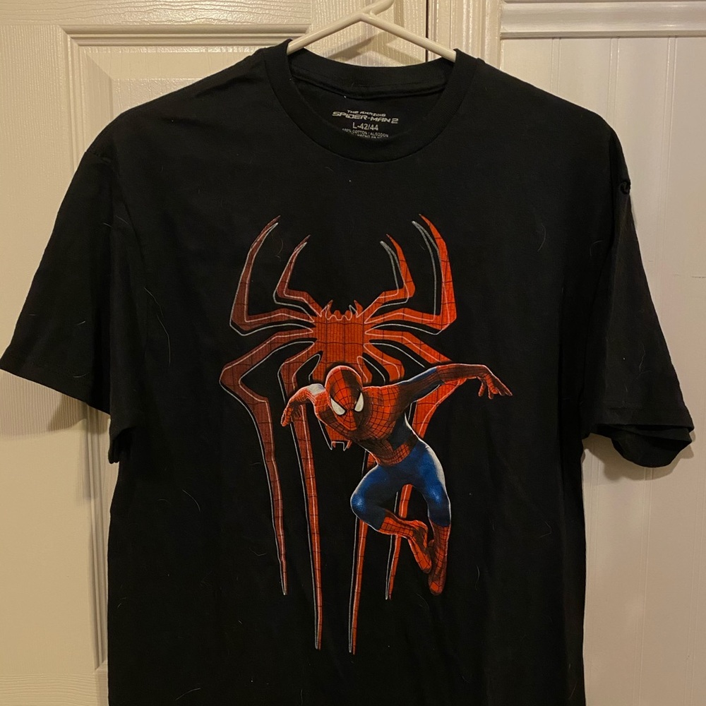 Marvel’s spiderman large t-shirt